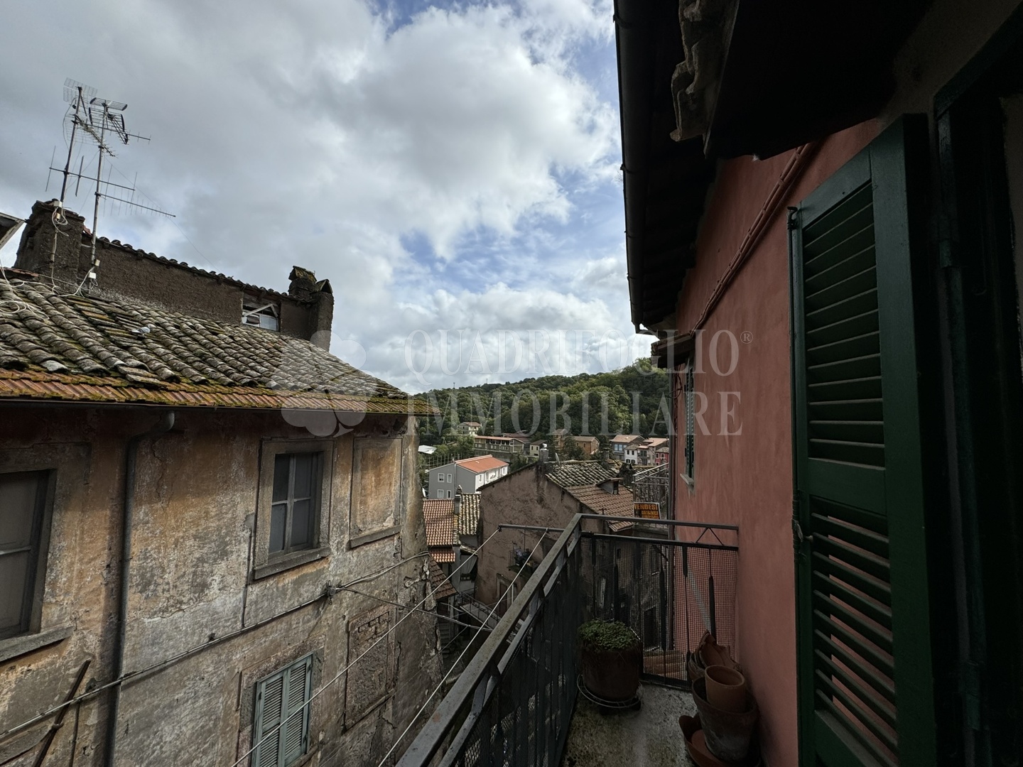 Foto sito Canepina via roma tomasi VIT28-CvSQ Canepina, Centro Storico – Via Roma