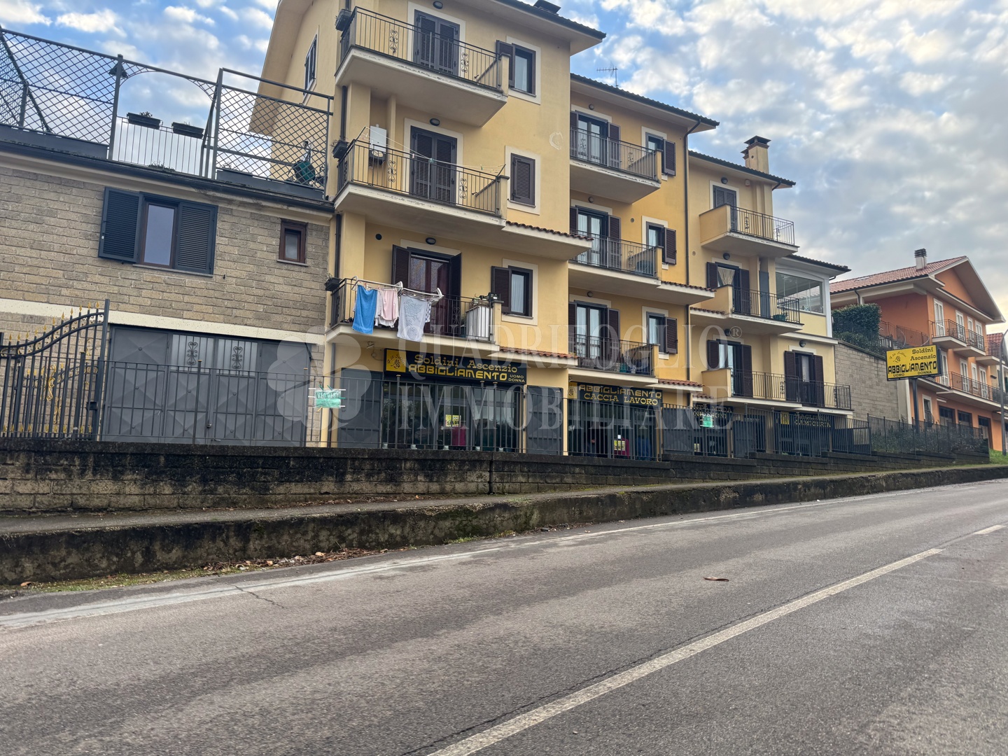 Vallerano, semi centro – Via Dante Alighieri