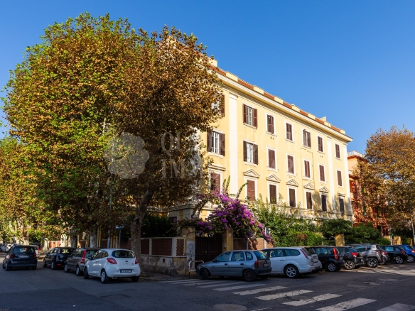 Ostia, centro storico – Piazza G.della Rovere
