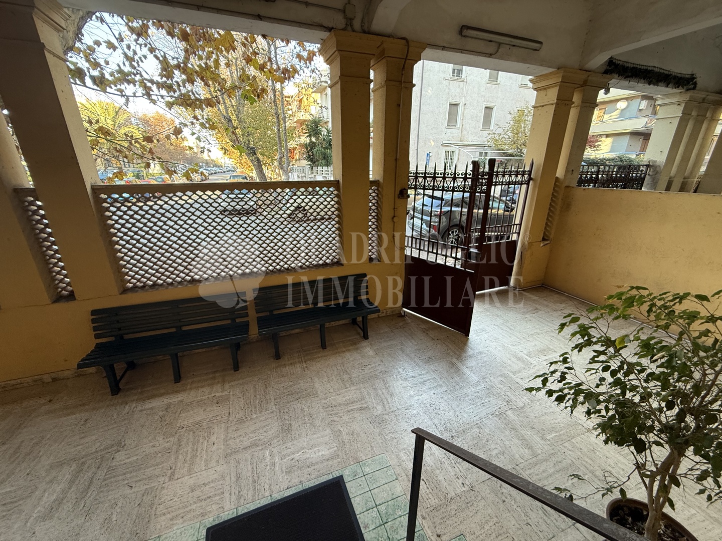 rovere 12 ROV16-2ddQ Ostia, centro storico – Piazza G.della Rovere