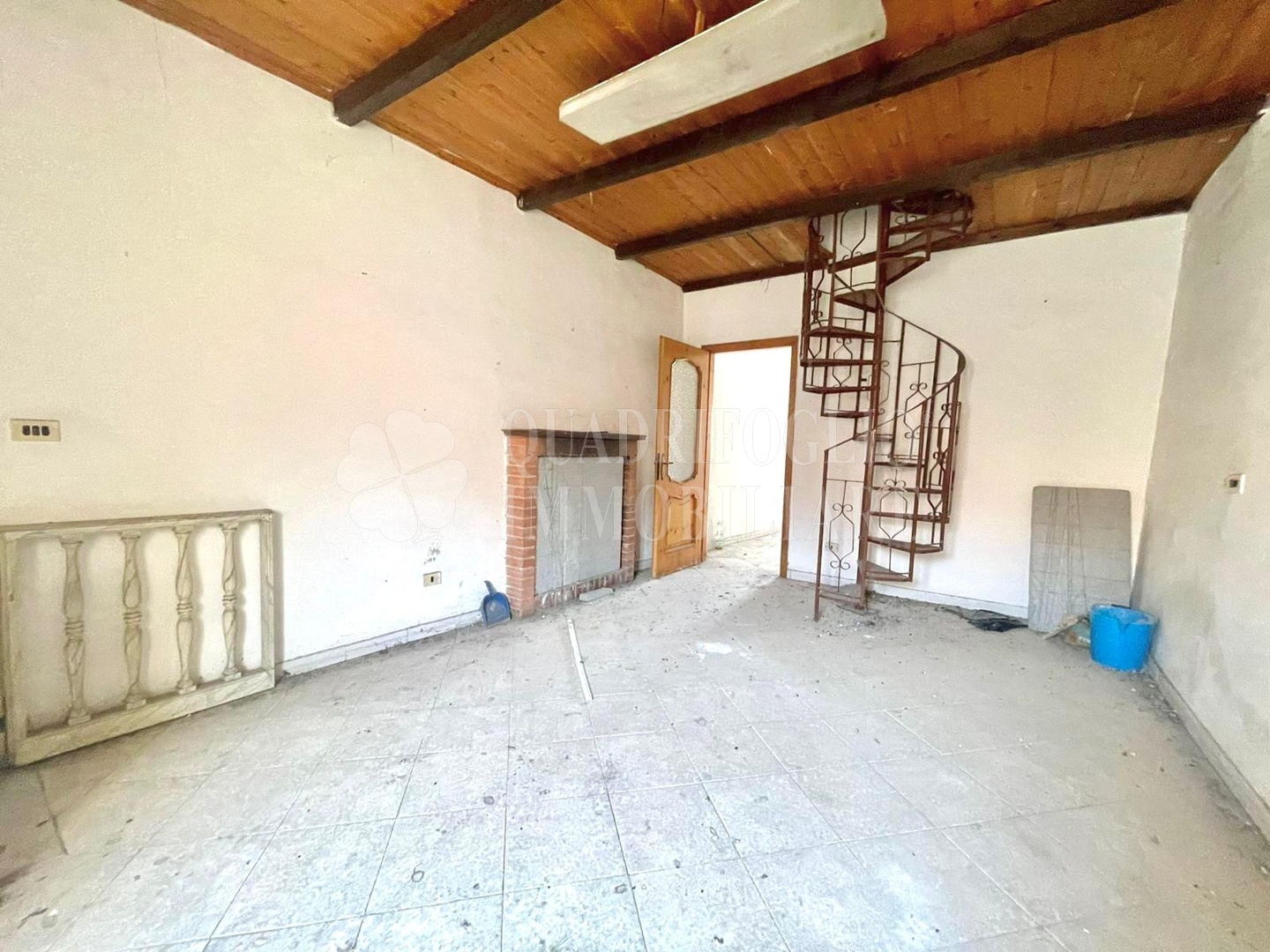 11 Teano, Centro Storico – Vico Viola