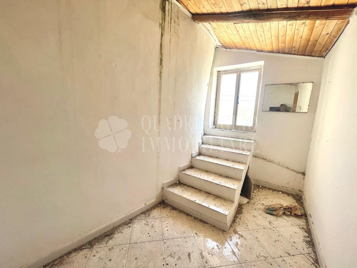 18 Teano, Centro Storico – Vico Viola