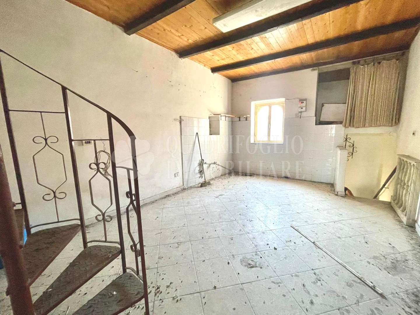 4 Teano, Centro Storico – Vico Viola