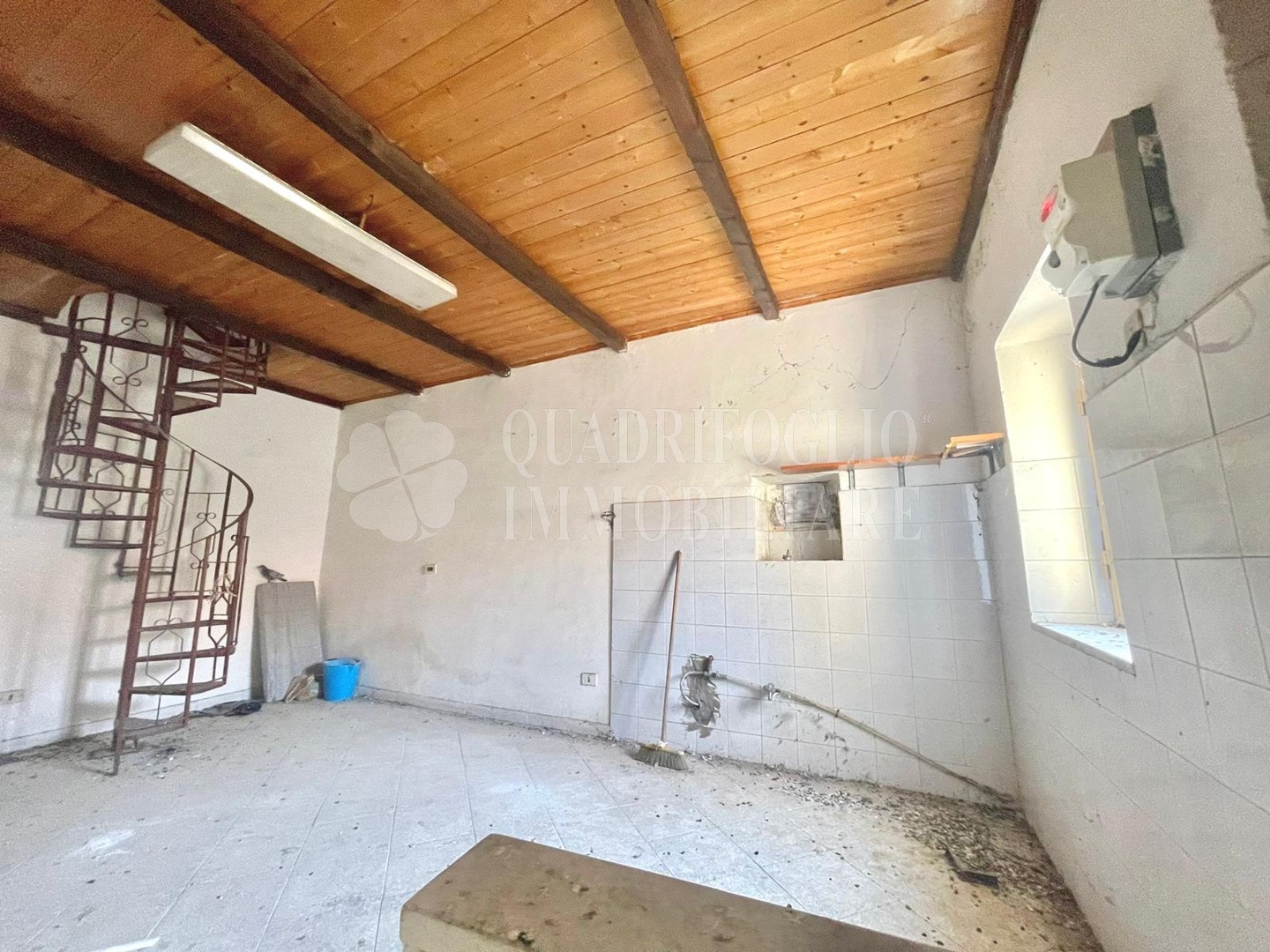 6 Teano, Centro Storico – Vico Viola