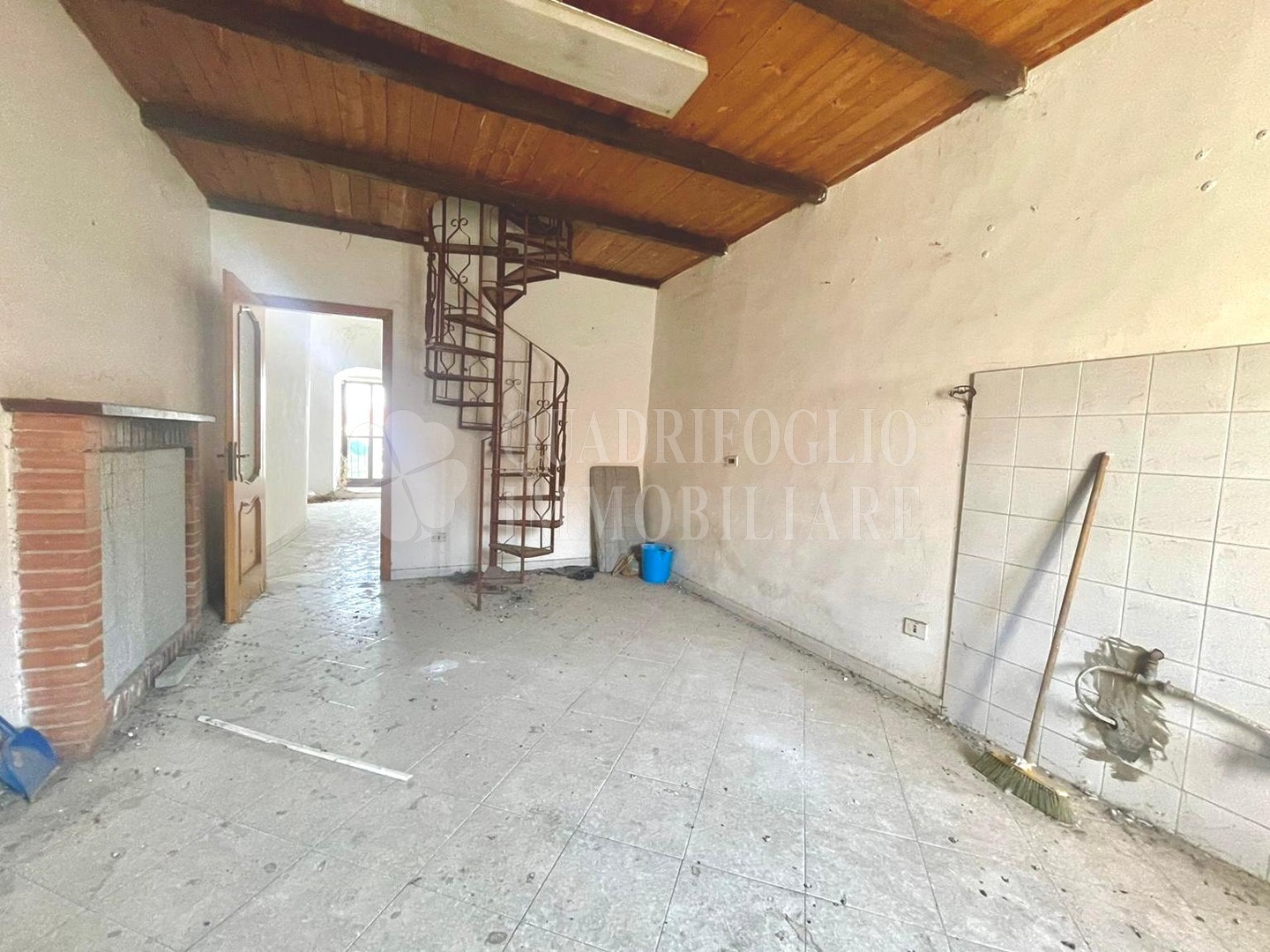 9a Teano, Centro Storico – Vico Viola
