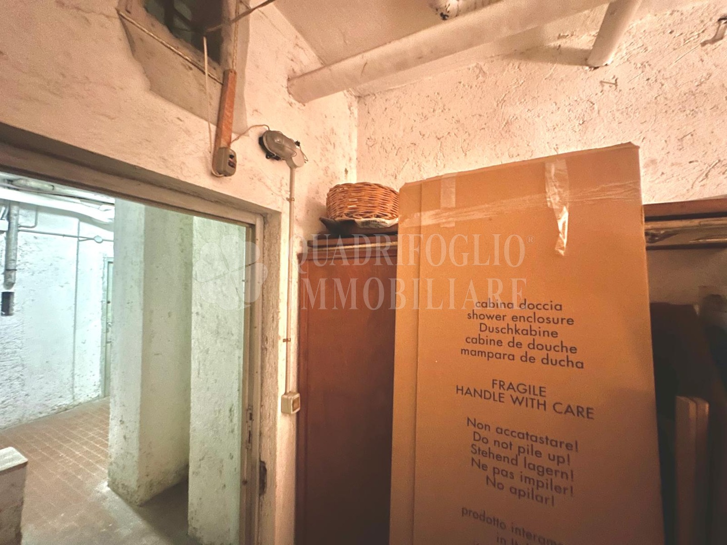 CANTINA LA SPEZIA CAS17-Q9kT Roma, San Giovanni – Via La Spezia