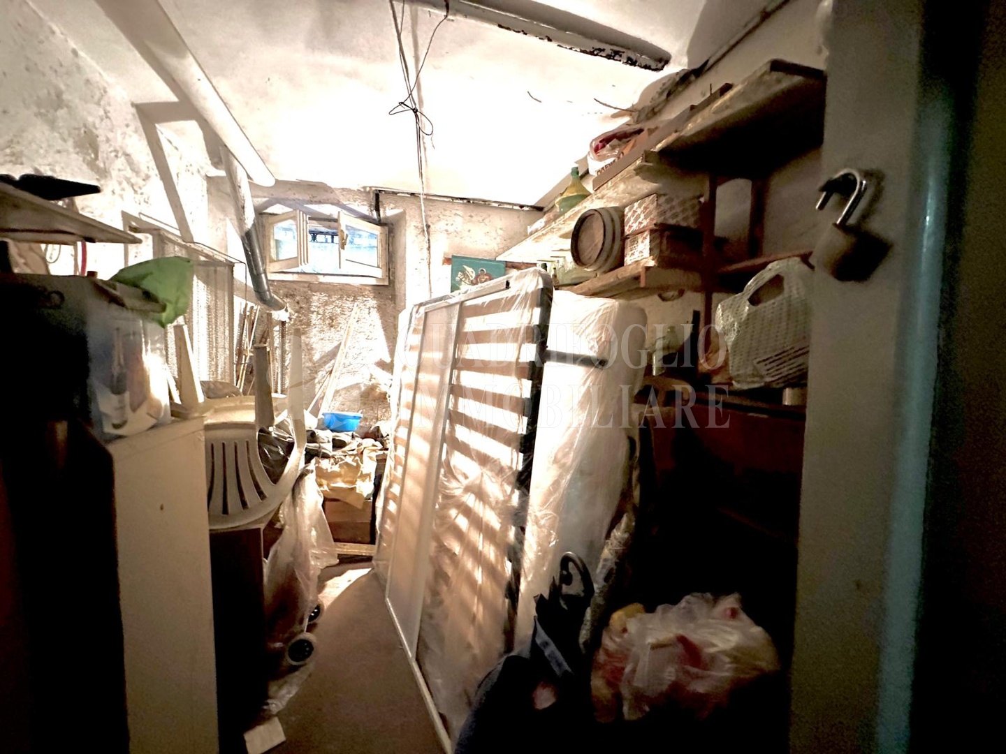 CANTINA LA SPEZIA CAS20-Q9kT Roma, San Giovanni – Via La Spezia