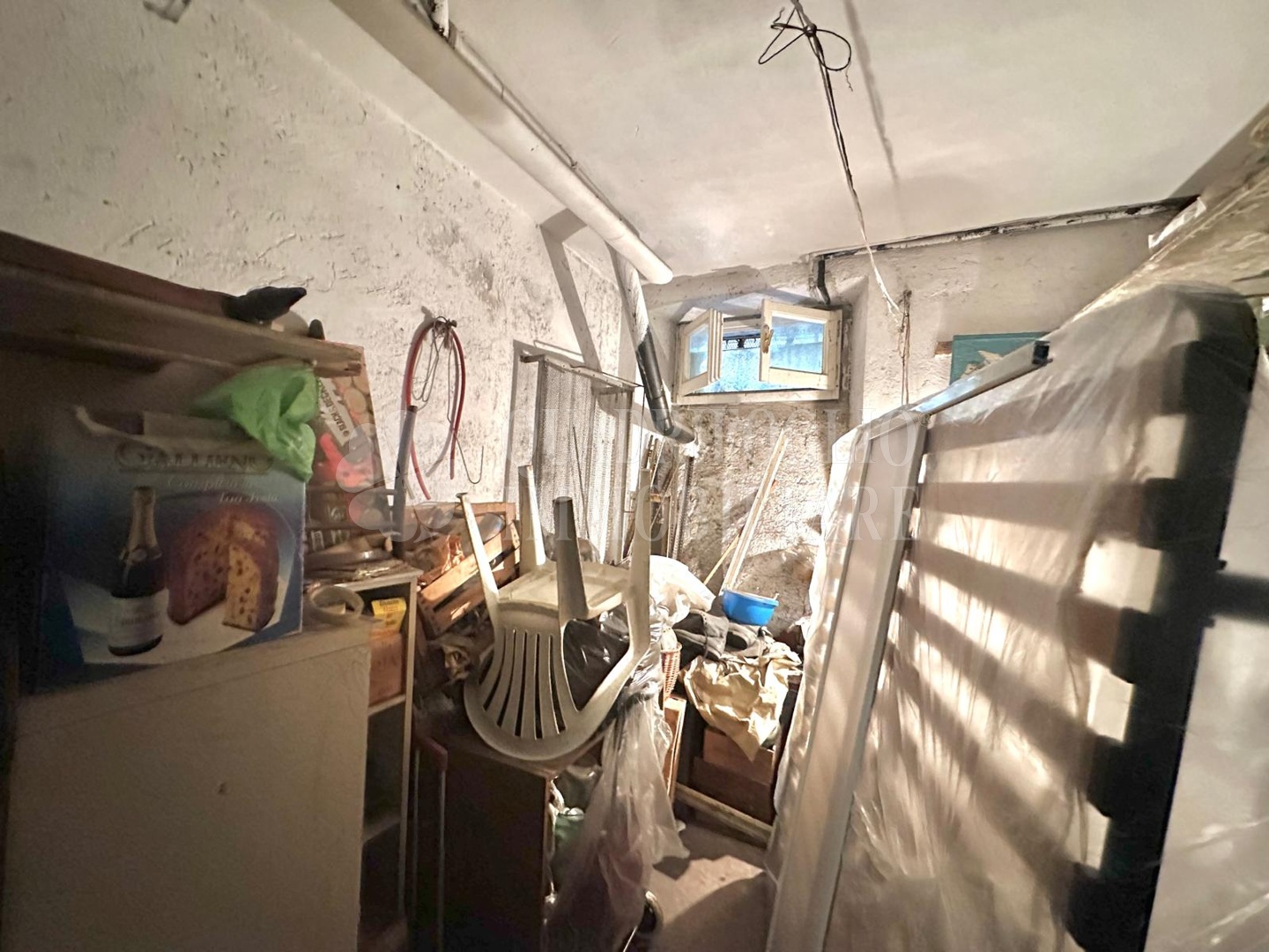 CANTINA LA SPEZIA CAS26-Q9kT Roma, San Giovanni – Via La Spezia