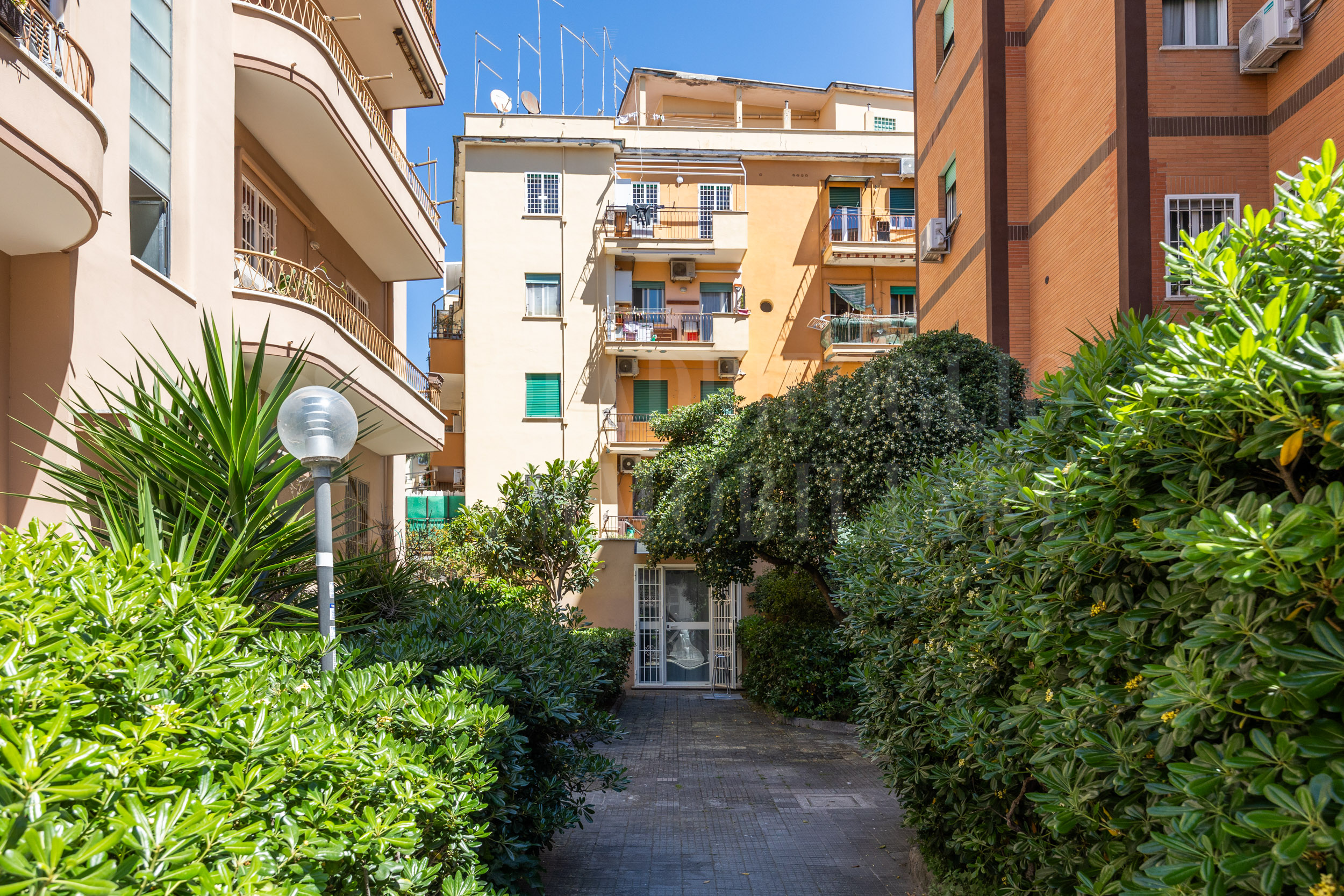 Foto-37 Ostia, Centro Storico – Viale del Lido