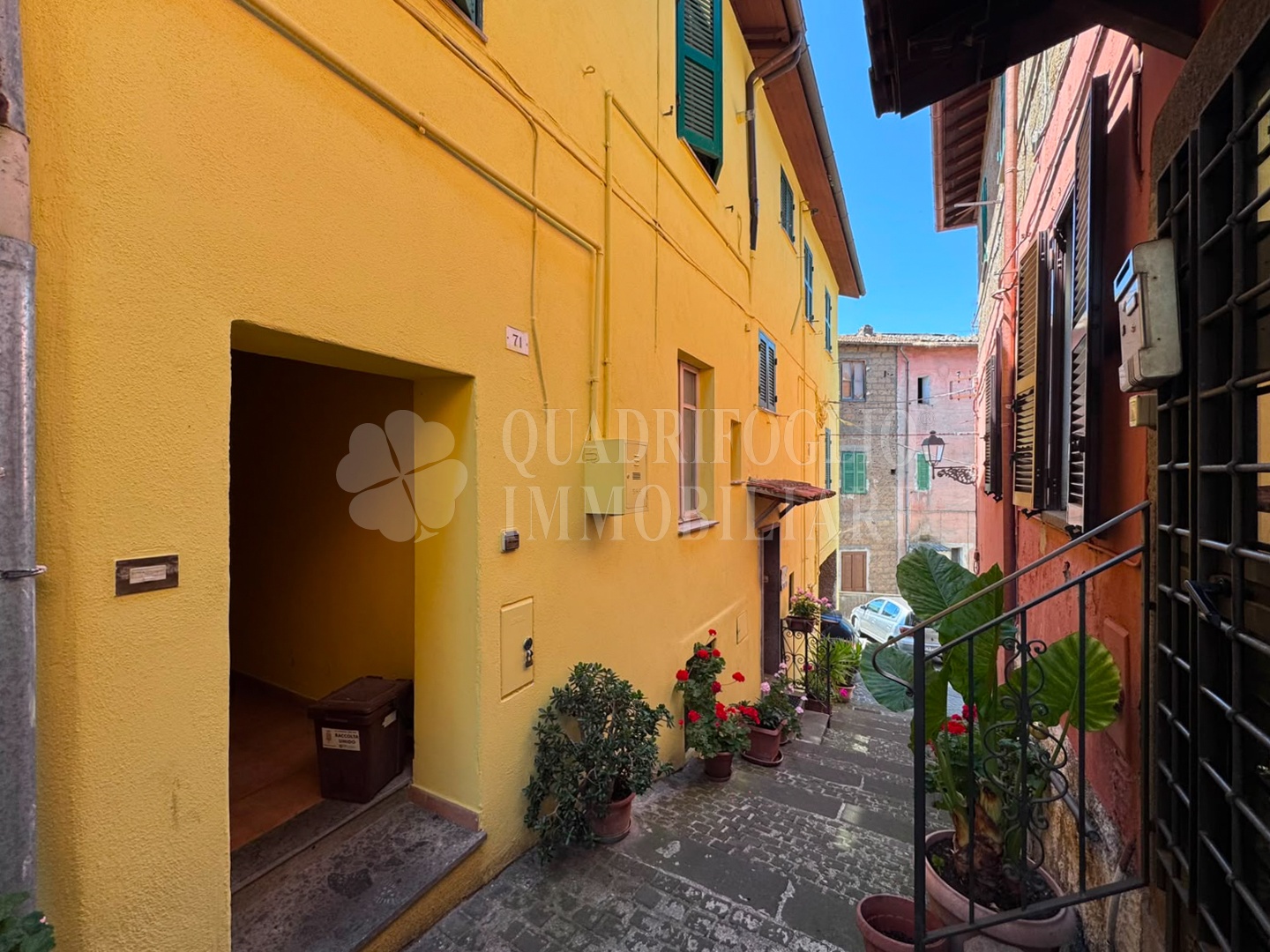 Canepina, Centro Storico – Via Castello