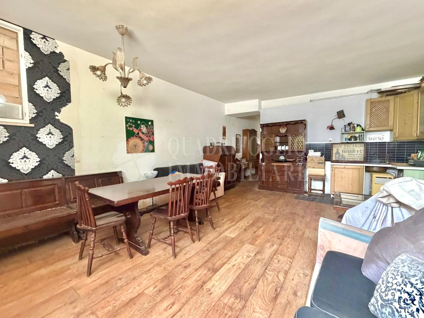 8 Roma, Statuario – Viale Appio Claudio