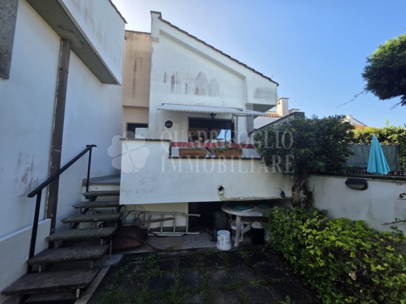 Ardea, Colle Romito-viale Corona Australe