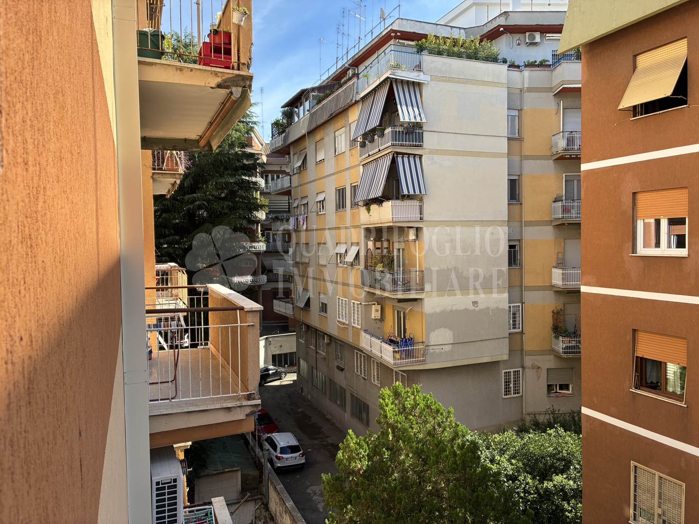 CE GAR02-htsU Roma, Centocelle – Piazzale delle Gardenie