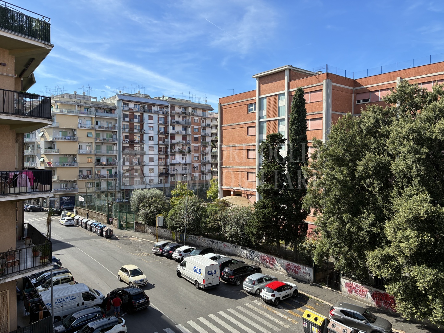 CE GAR03-htsU Roma, Centocelle – Piazzale delle Gardenie