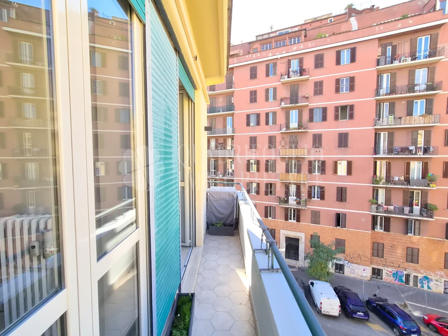Roma – Re di Roma, Via Vercelli