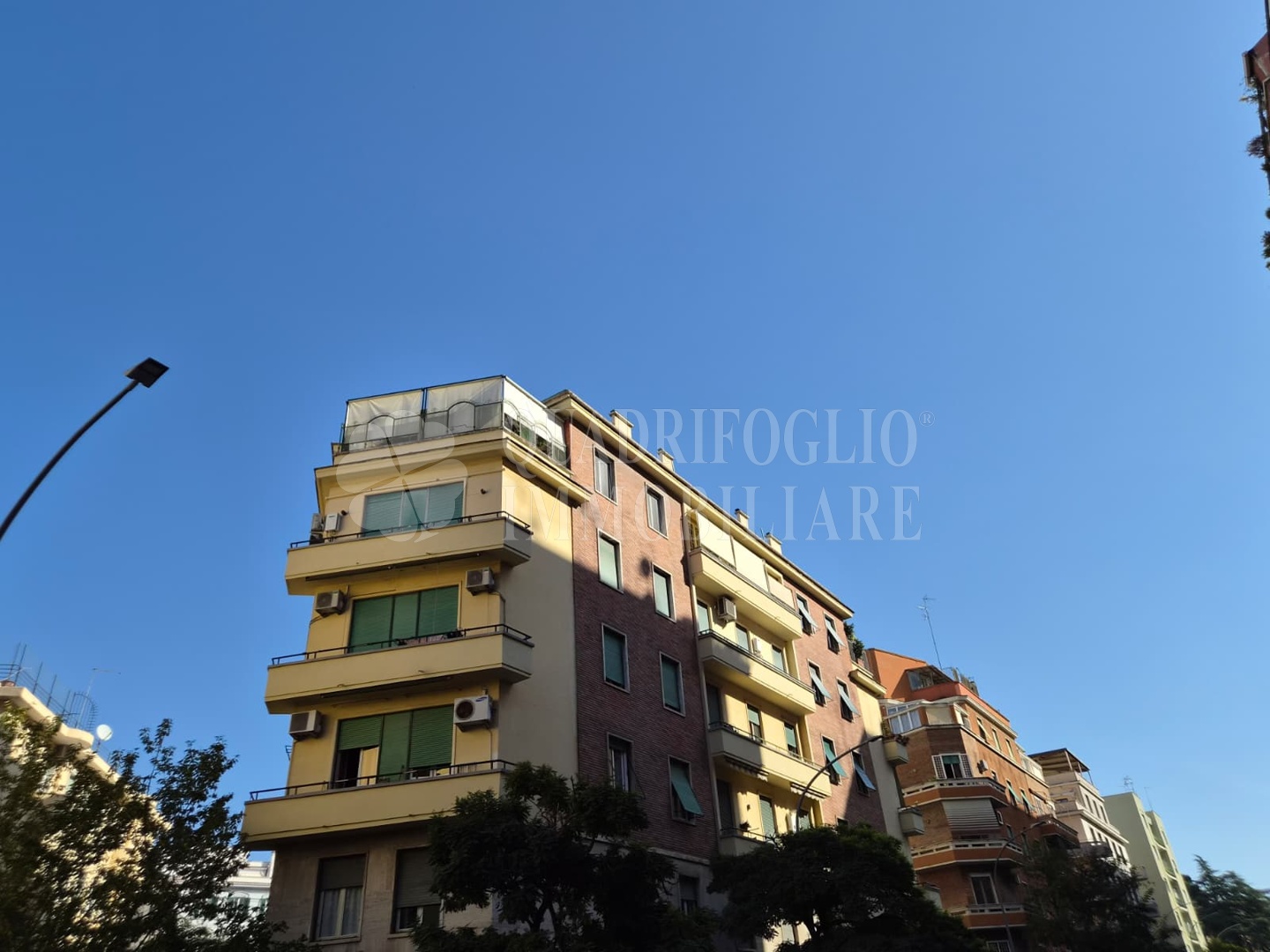 Roma – Re di Roma, Via Vercelli